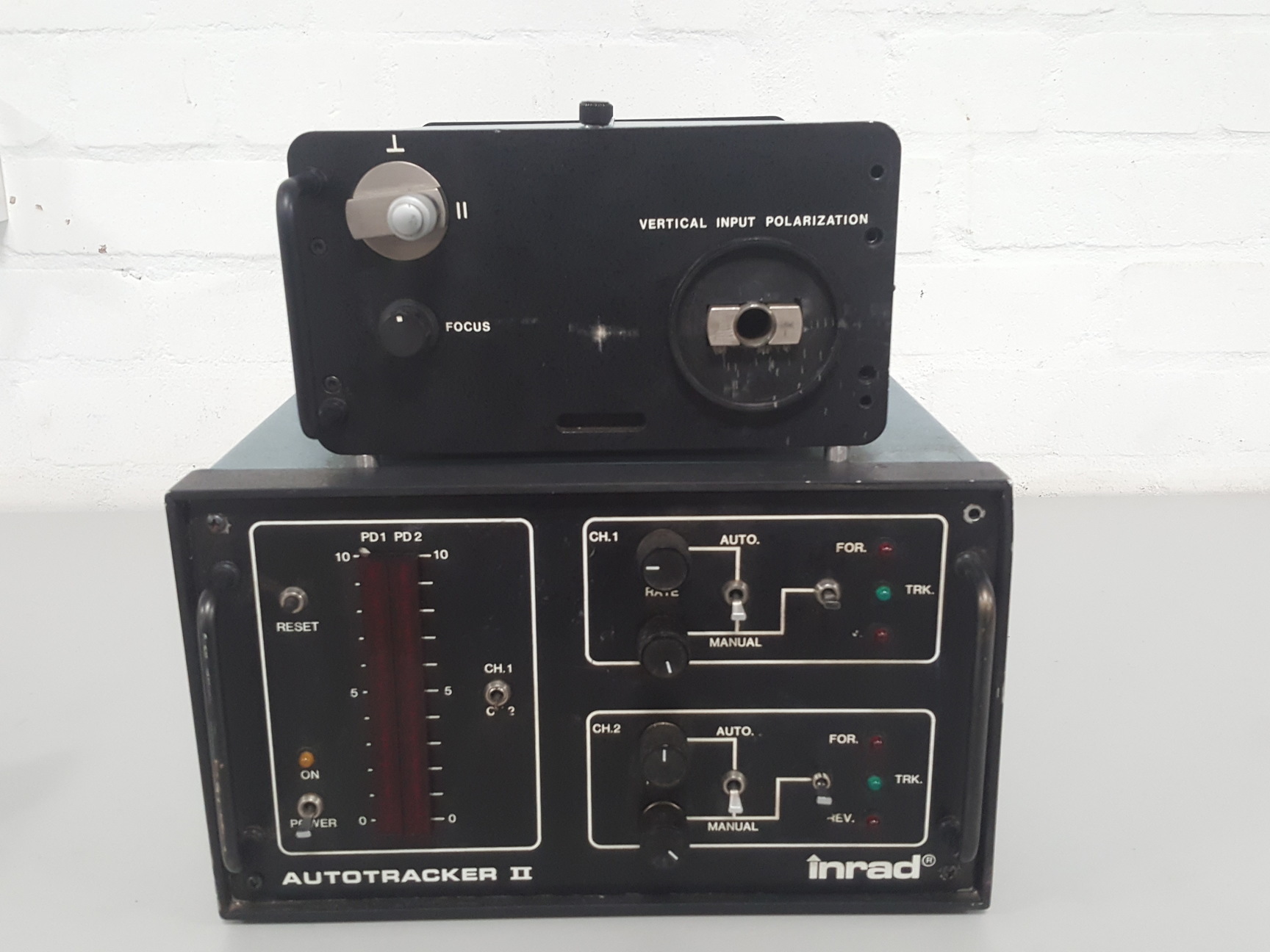 Image of Inrad Autotracker II Laser Vertical + Input Polarisation Unit Lab