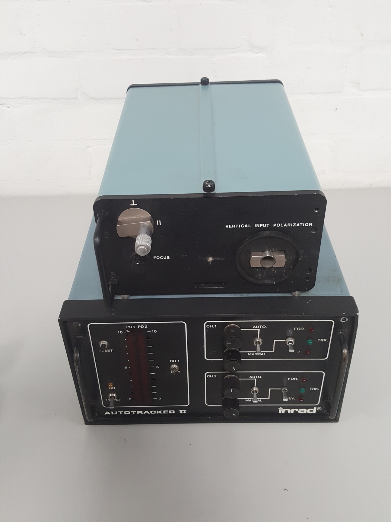 Image of Inrad Autotracker II Laser Vertical + Input Polarisation Unit Lab