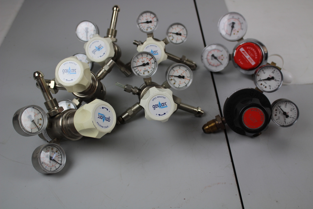 Image of Job Lot of 7 Gas Regulators - Spares/Repair only Untested/Expired BOC Gas Arc 