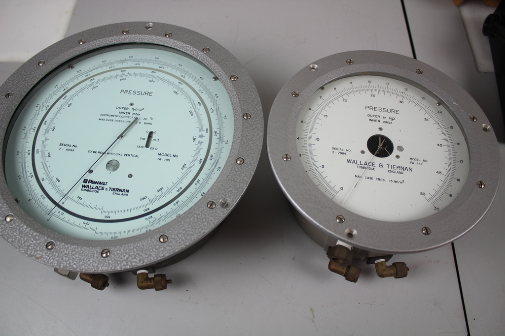 Image of Lot of 14 Pressure Gauges Budenberg, Wallace & Tiernan, Barnet, Untested Eng
