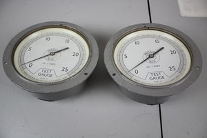 Thumbnail image of Lot of 14 Pressure Gauges Budenberg, Wallace & Tiernan, Barnet, Untested Eng