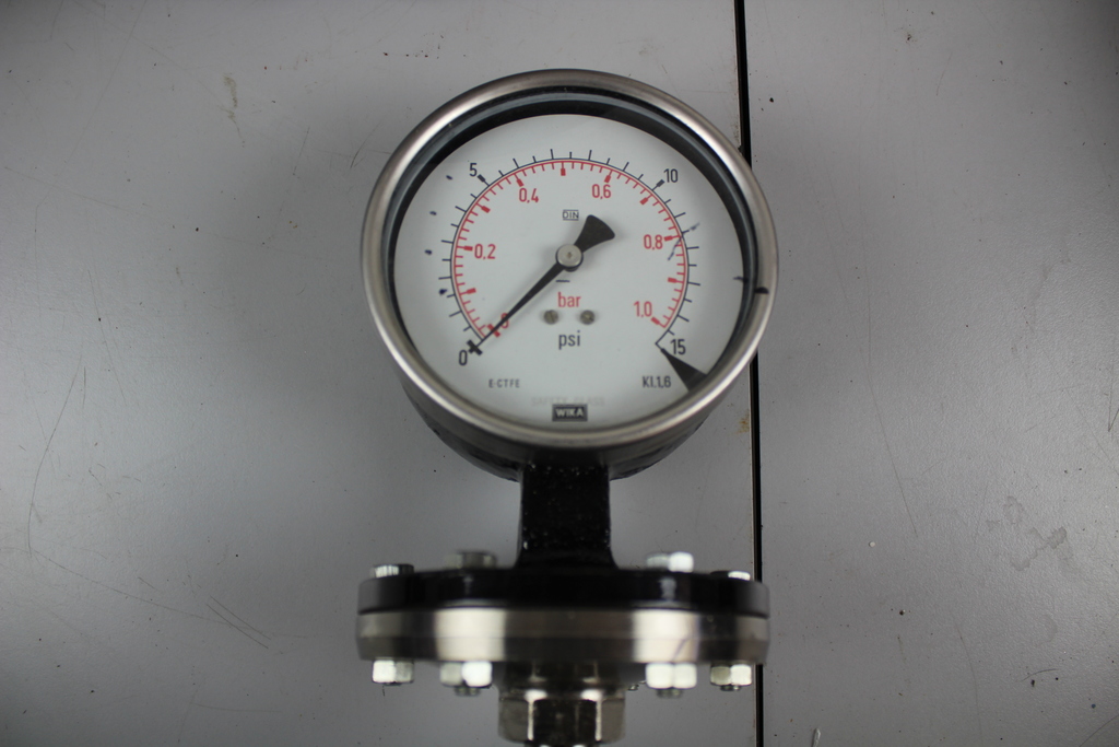 Image of Lot of 14 Pressure Gauges Budenberg, Wallace & Tiernan, Barnet, Untested Eng