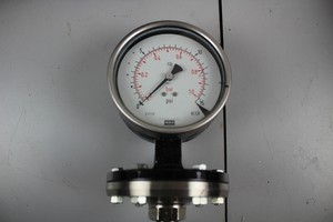 Thumbnail image of Lot of 14 Pressure Gauges Budenberg, Wallace & Tiernan, Barnet, Untested Eng