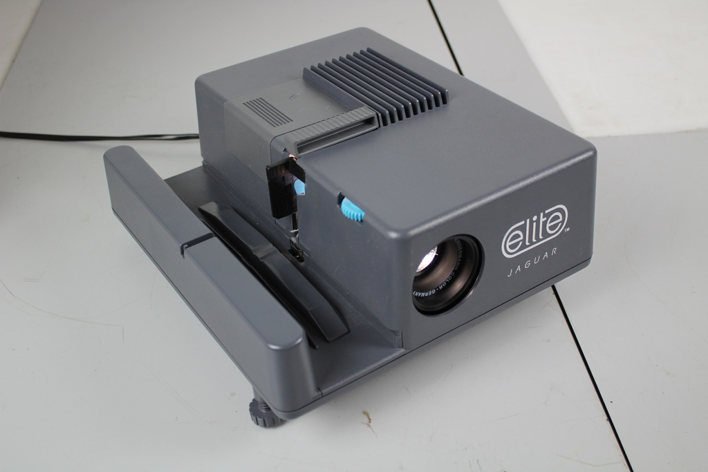Image of Kindermann & Co Elite Jaguar 35mm Slide Projector 8002-28 230V 