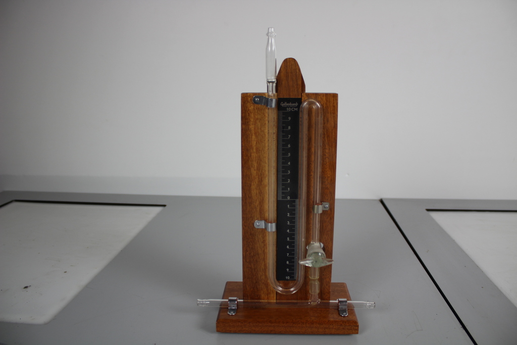 Image of Vintage/Antique Gallenkamp Manometer in original packaging Laboratory 