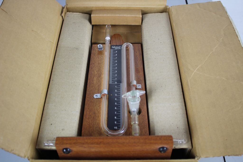 Image of Vintage/Antique Gallenkamp Manometer in original packaging Laboratory 