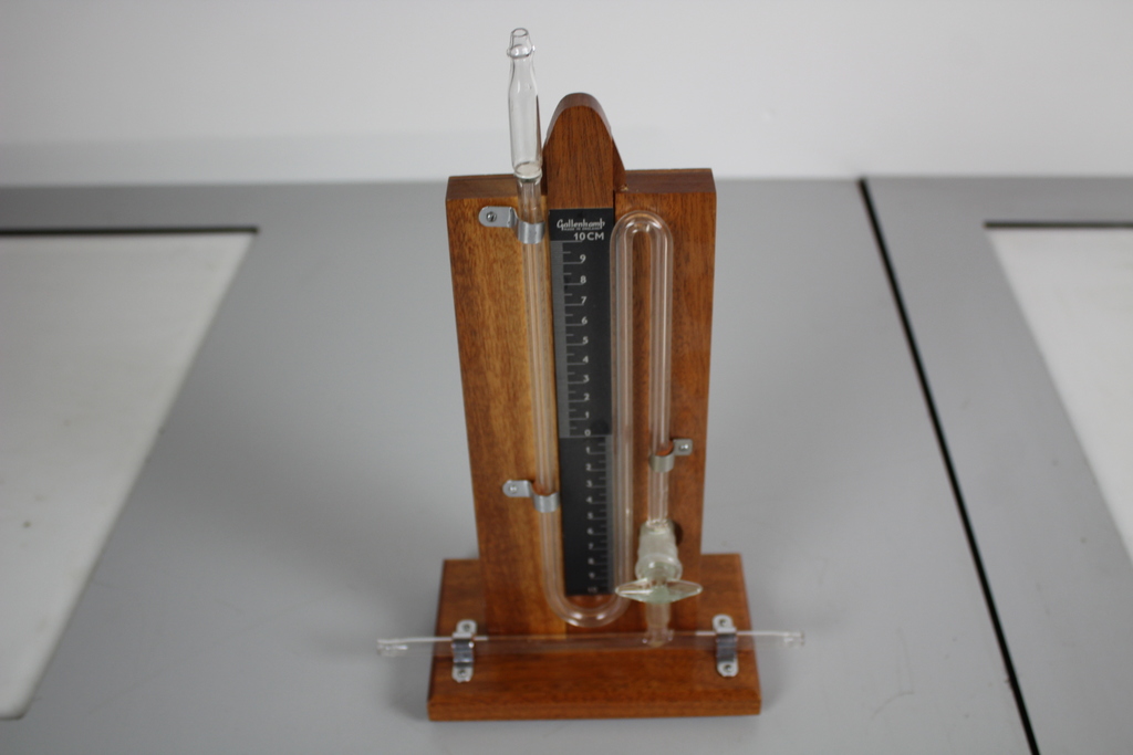 Image of Vintage/Antique Gallenkamp Manometer in original packaging Laboratory 