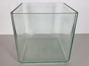 Thumbnail image of Shandon Glass Chromatank Vintage Chromatography Tank  Size H31 x W31 x L31cm Lab