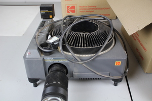 Thumbnail image of Kodak Ektapro 5020 with 25 x Koadak Ektapro 80 Slide Trays