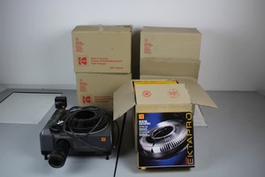 Thumbnail image of Kodak Ektapro 5020 with 25 x Koadak Ektapro 80 Slide Trays
