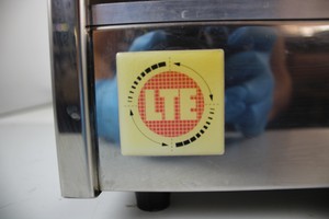 Thumbnail image of Heated Lab-Glassware Drying Cabinet 