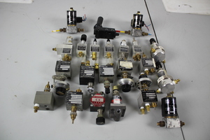Thumbnail image of Various Pneumatic Flow Controllers Joblot