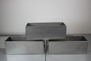Thumbnail image of Set of 3 Stainless Steel Planters Plant Pots 48 x 17.5 x 18 cm with handles 