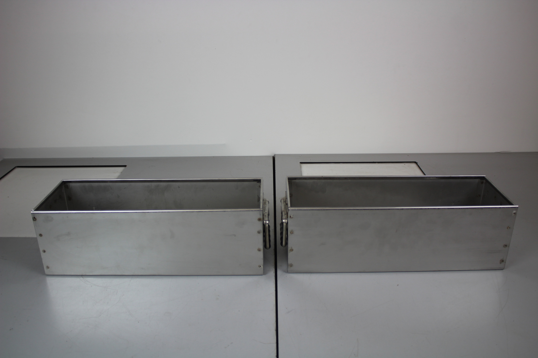 Image of Set of 3 Stainless Steel Planters Plant Pots 48x17x16 cm with handles upcycled 