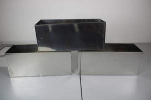 Thumbnail image of Set of 3 Aluminium Planters Plant Pots 47 x 18 x 20 cm handle, upcycled