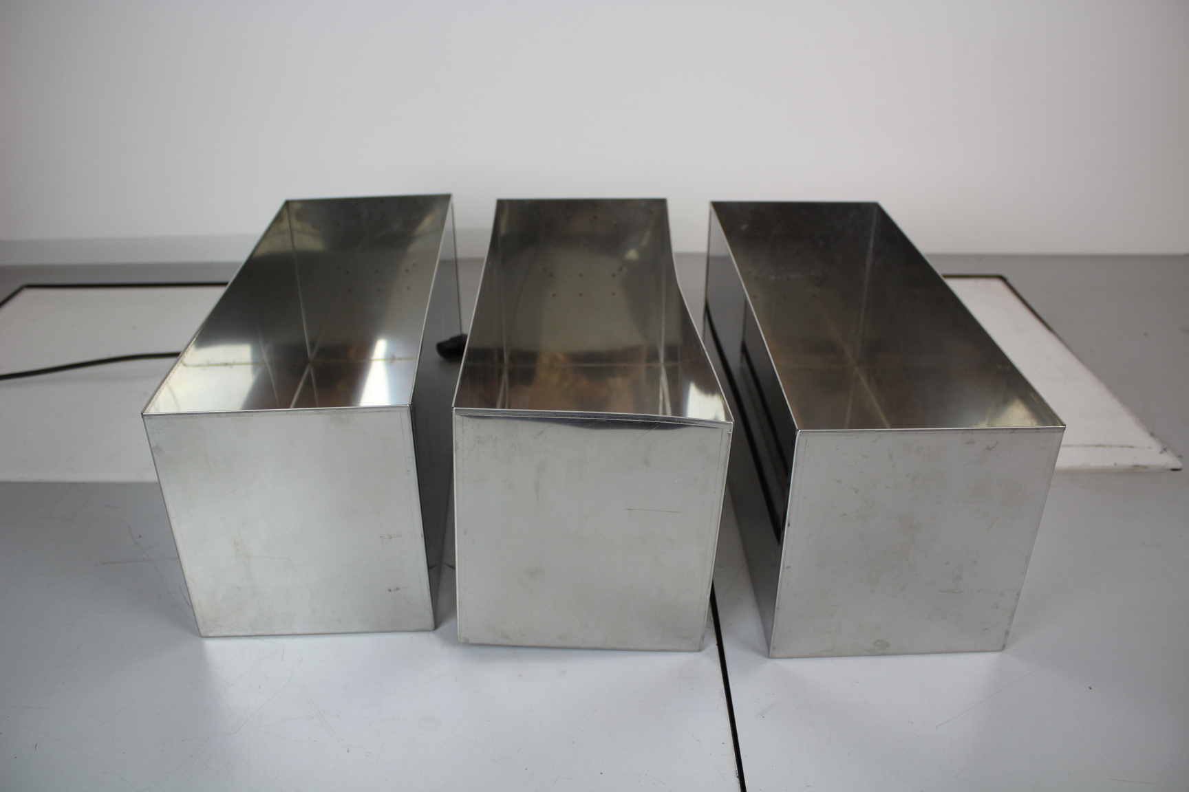 Image of Set of 3 Aluminium Planters Plant Pots 47 x 18 x 20 cm handle, upcycled