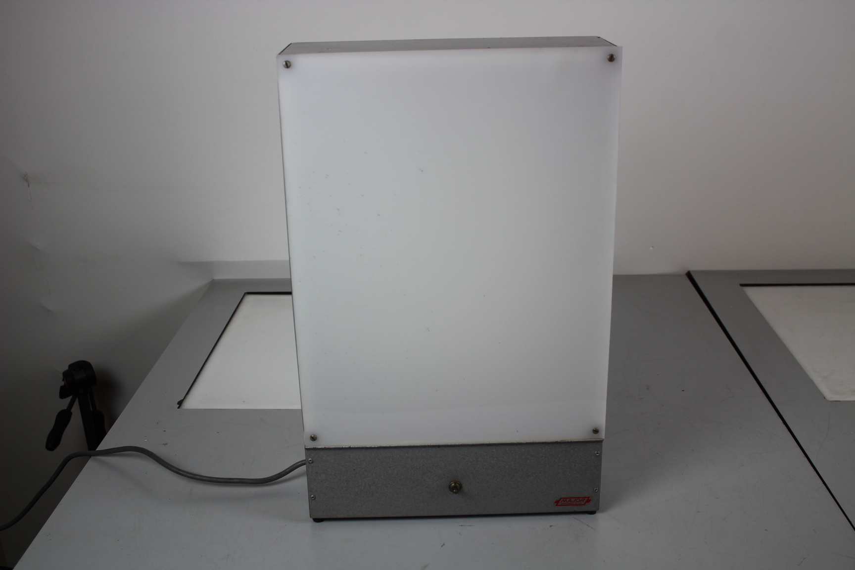 Image of Major Equipment Light box