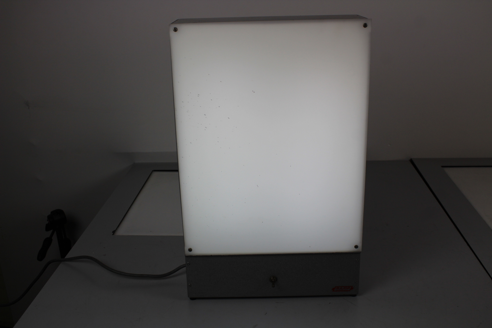Image of Major Equipment Light box