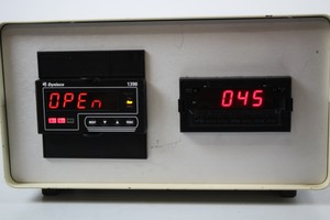 Thumbnail image of Control Unit Incorperating Dynisco 1390 Temperature Indicator