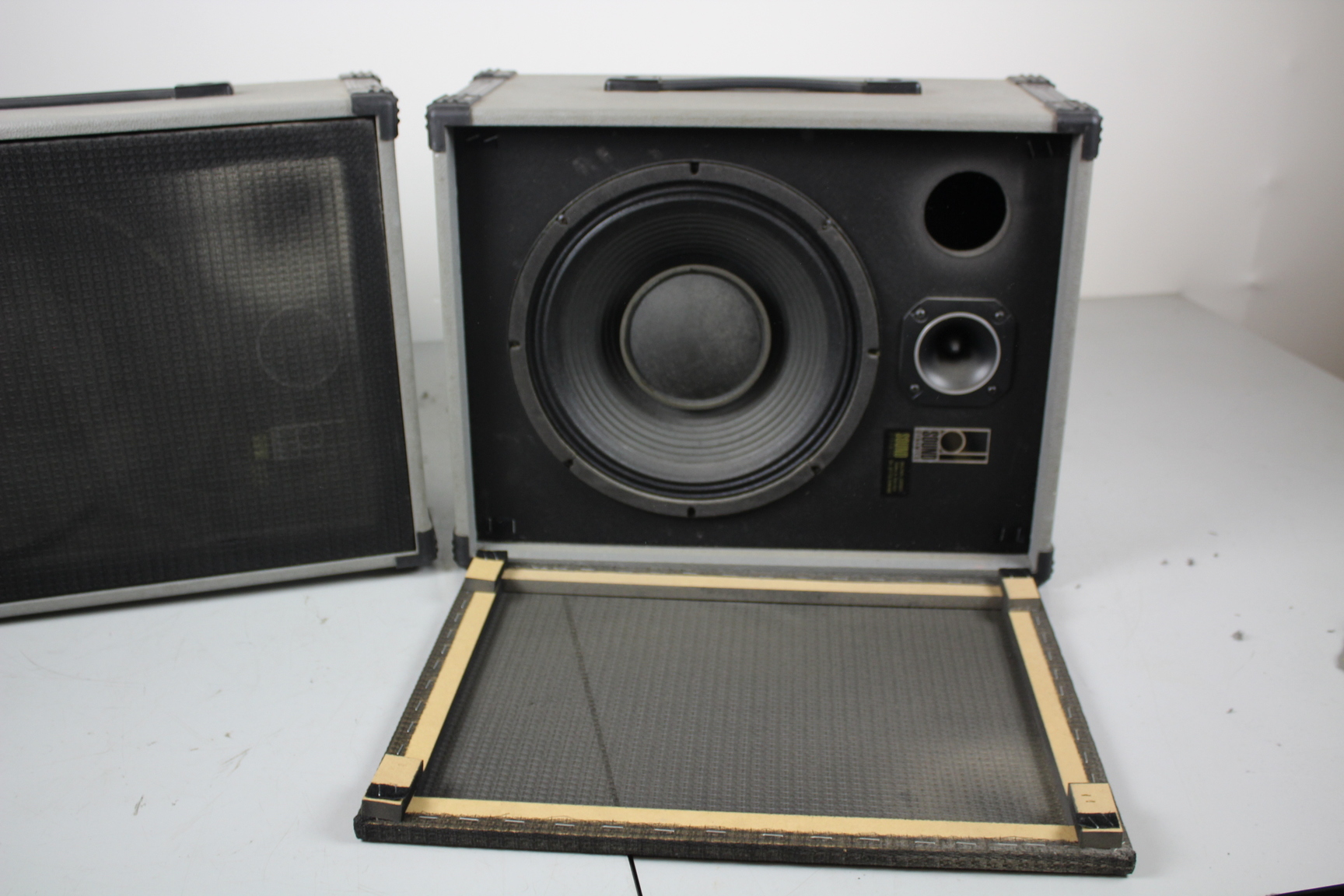 Image of Pair of Cliff PA DJ Speakers with wall mounts