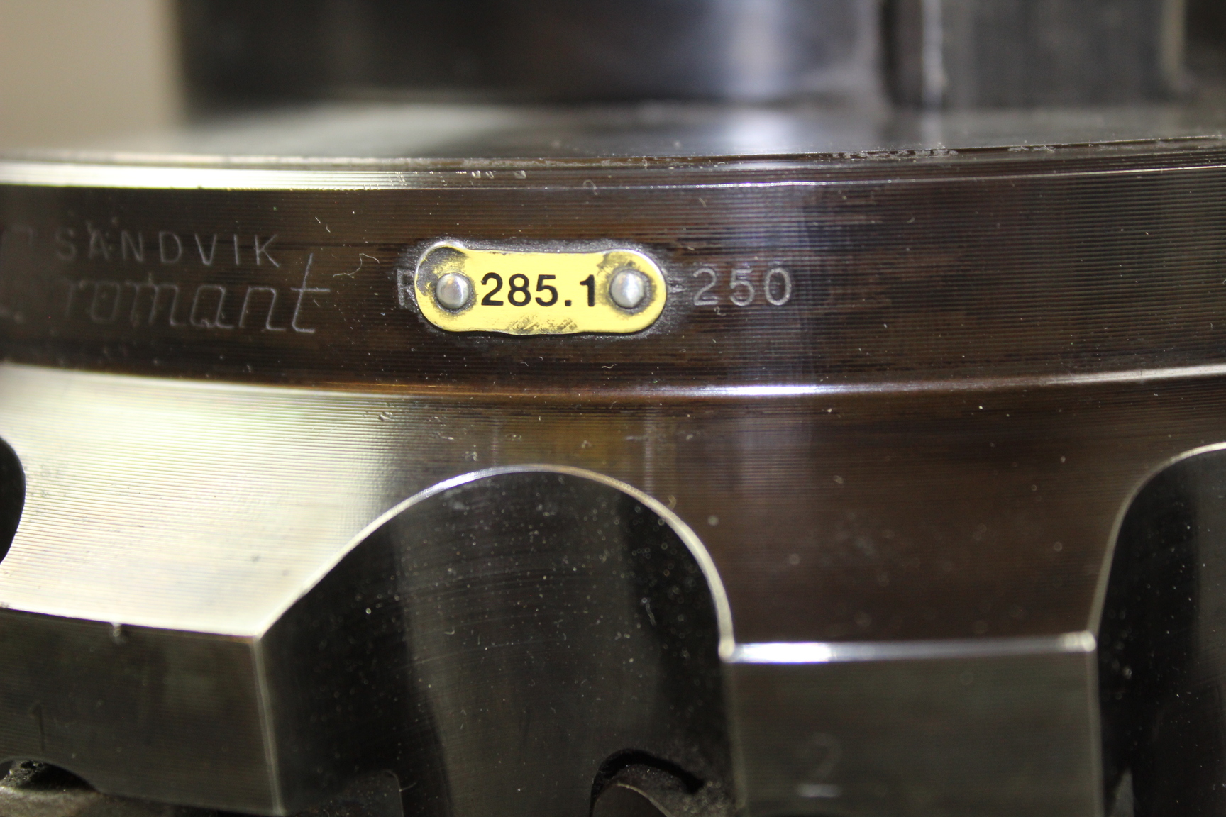 Image of Sandvik Coromant Face Miller, 285.1-250, 250mm dia ,with holder