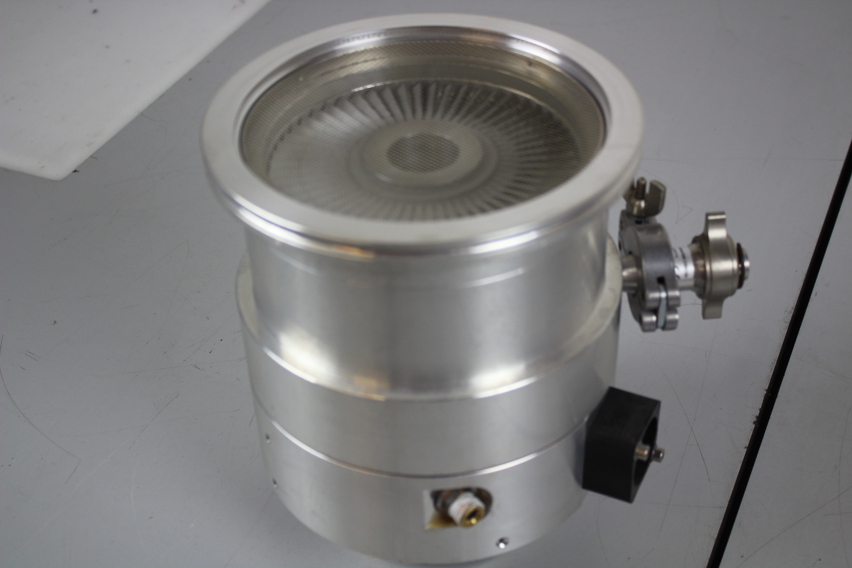 Image of Oerlikon Leybold Vacuum Turbovac TMP361C