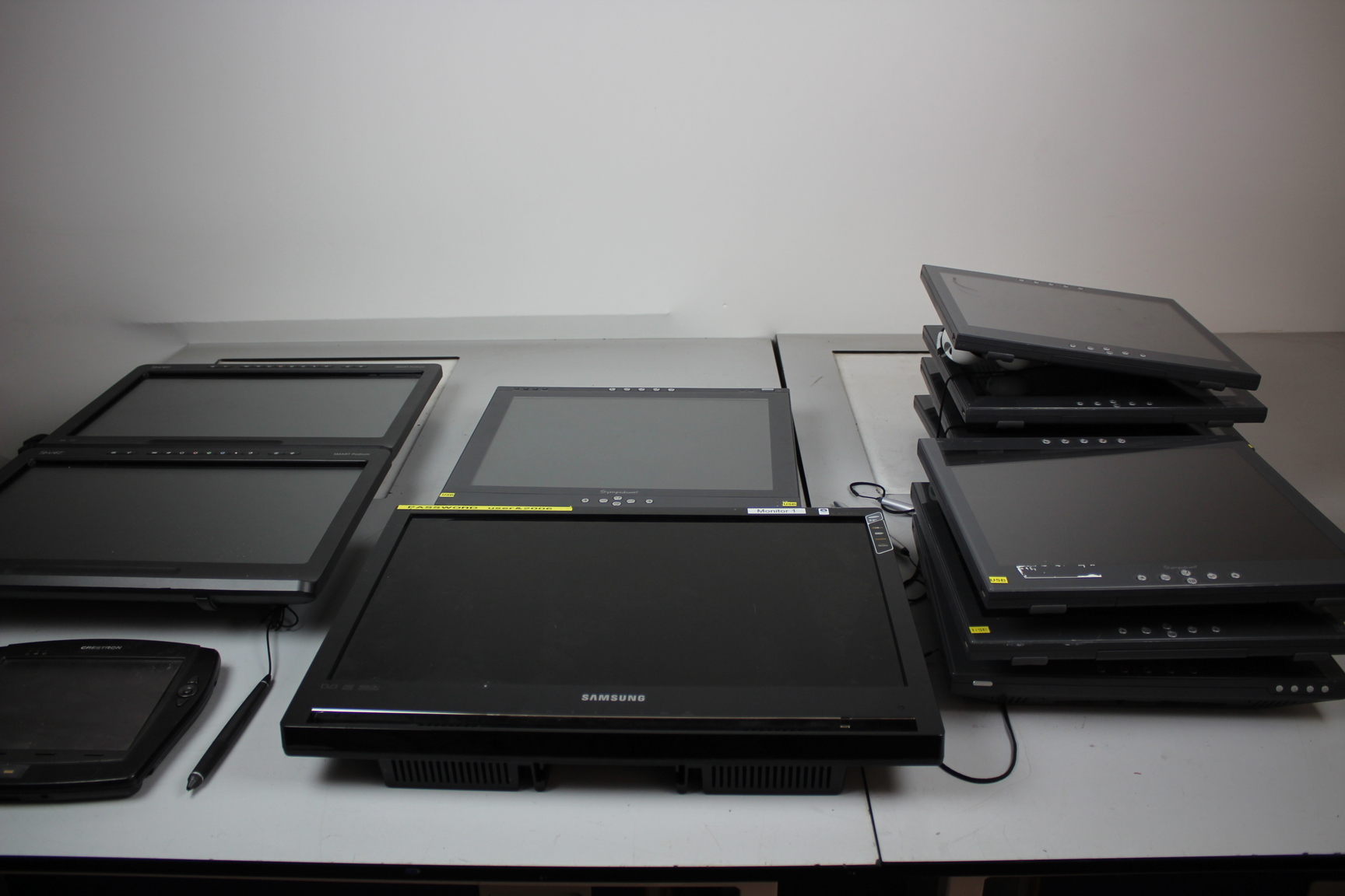 Image of Job Lot 13 Faulty Screens Smart Sympodium Interactive Pen Display Samsung TV
