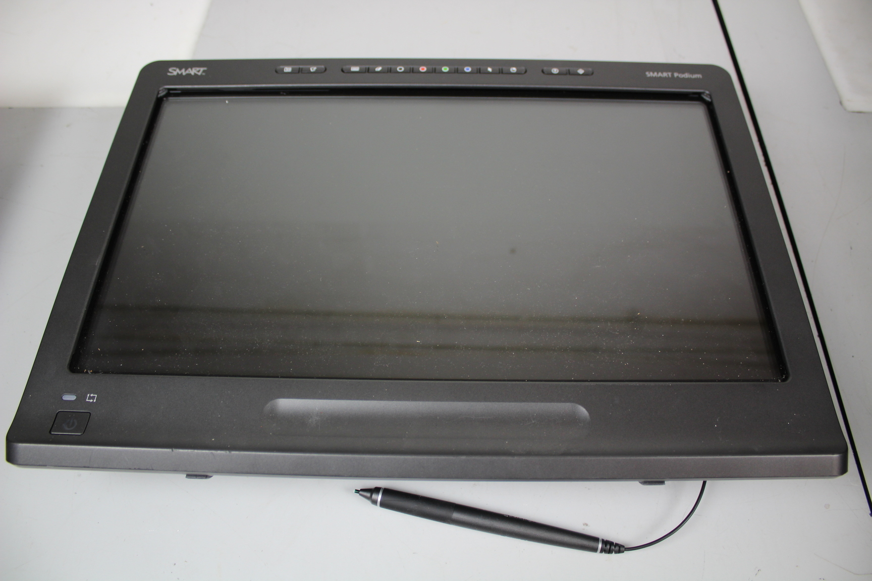 Image of Job Lot 13 Faulty Screens Smart Sympodium Interactive Pen Display Samsung TV