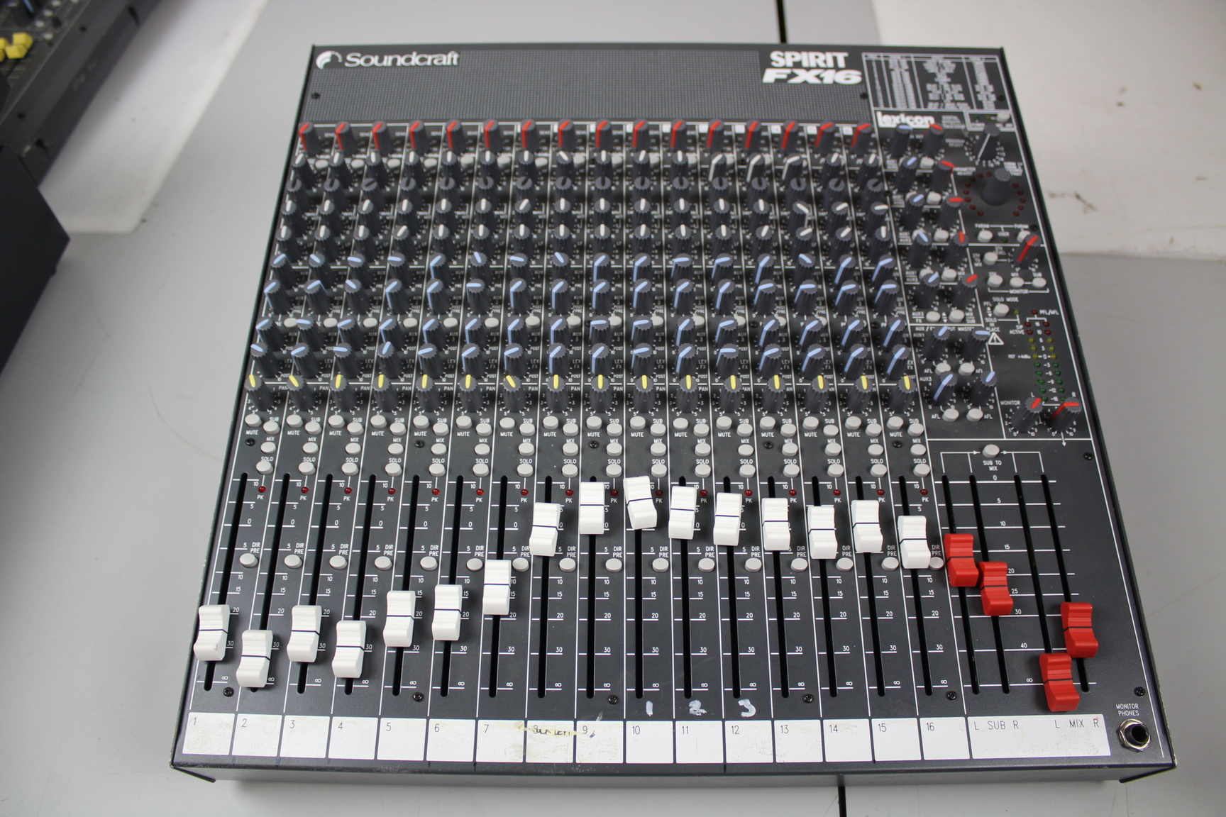 Image of Job Lot 4 Ass Soundcraft Mixing Audio Equipment Faulty Spirit FX16 FX8 E8 Folio