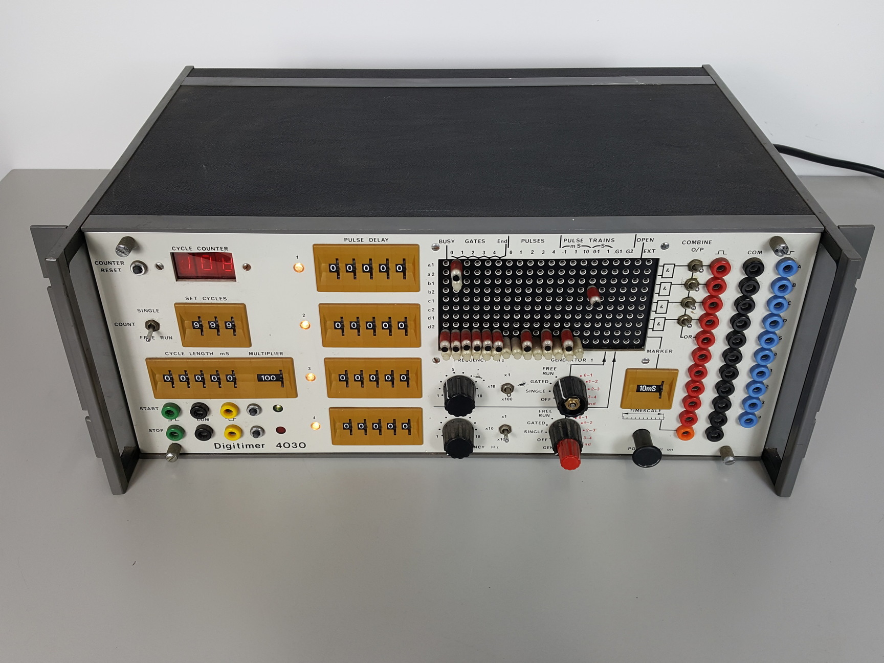 Image of Digitimer Pulse Generator 4030 D4030 Lab