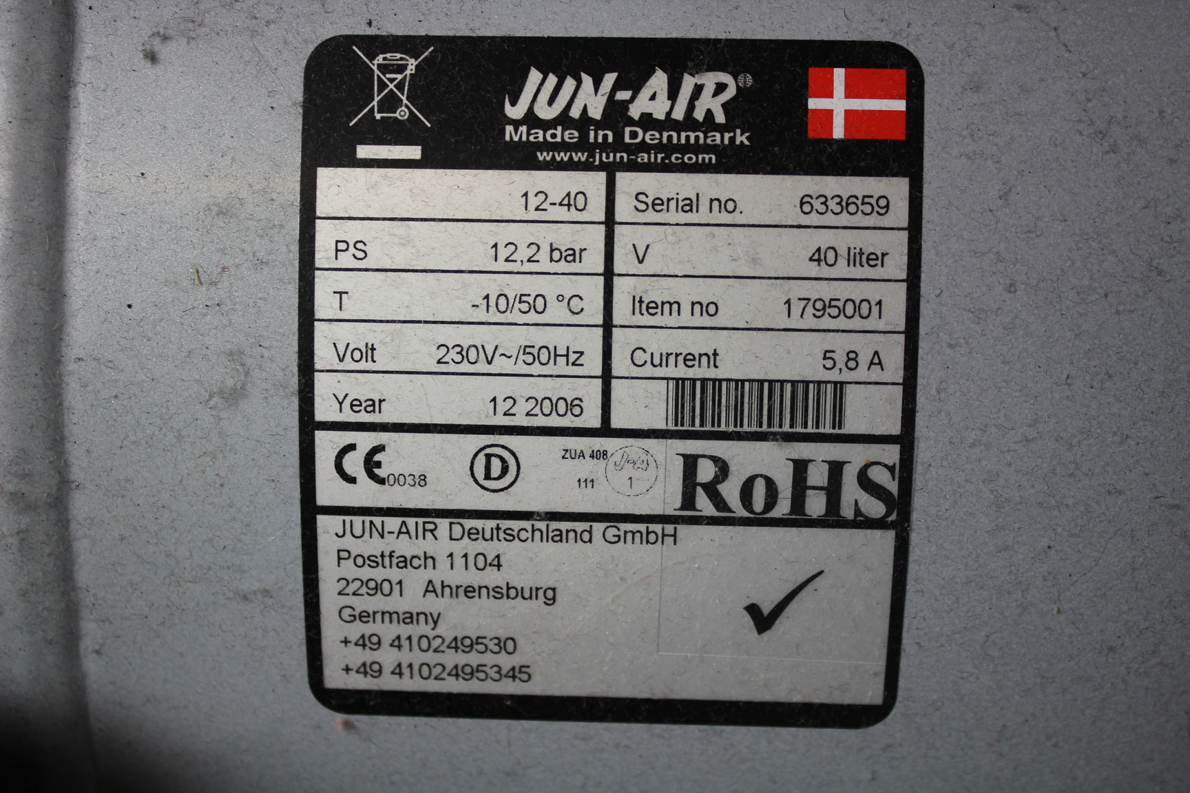 Image of Jun-Air Jun Air Model 6 Compressor with Domnick Hunter Air Filter