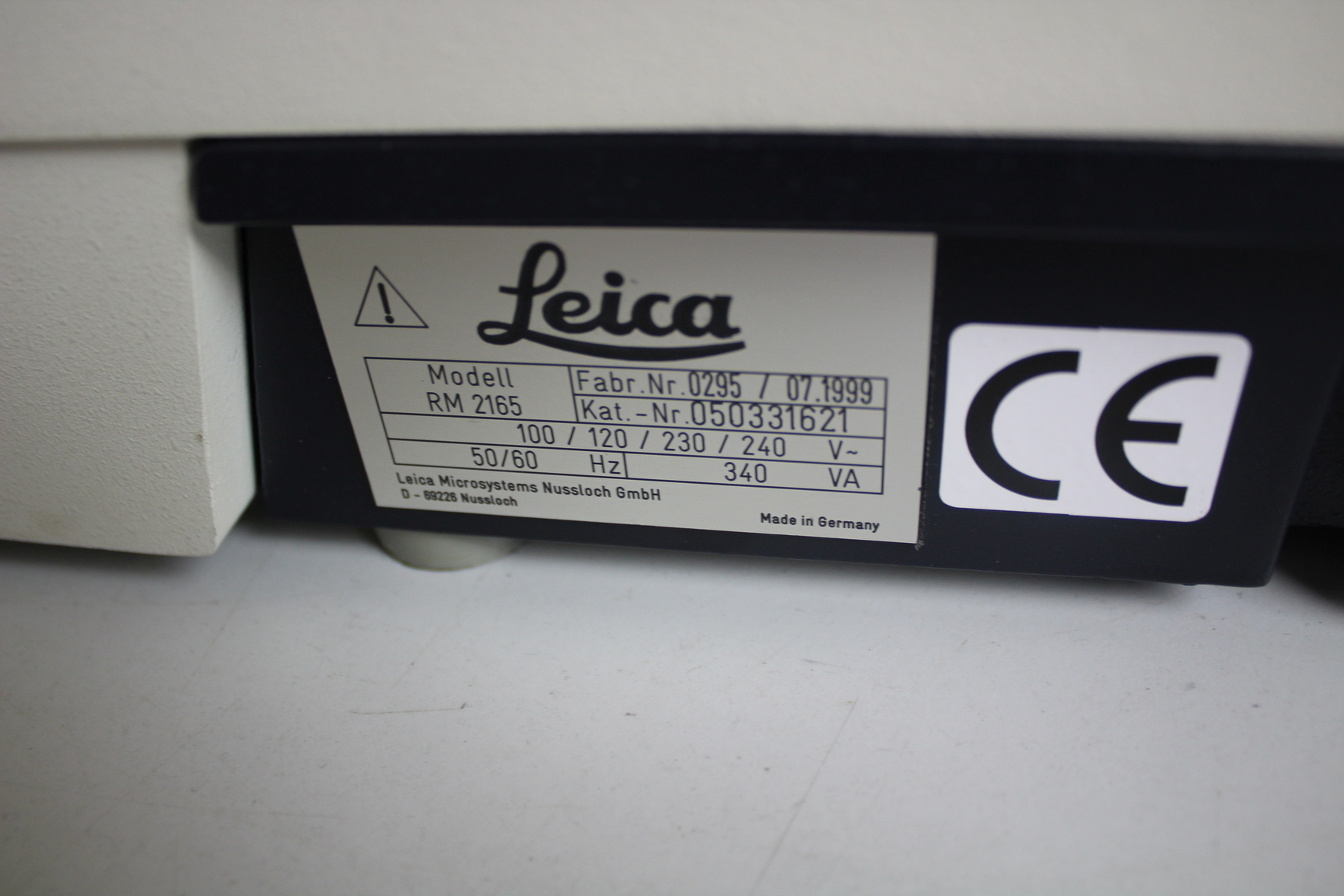 Image of Leica RM2165 Microtome