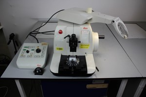 Thumbnail image of Leica RM2165 Microtome