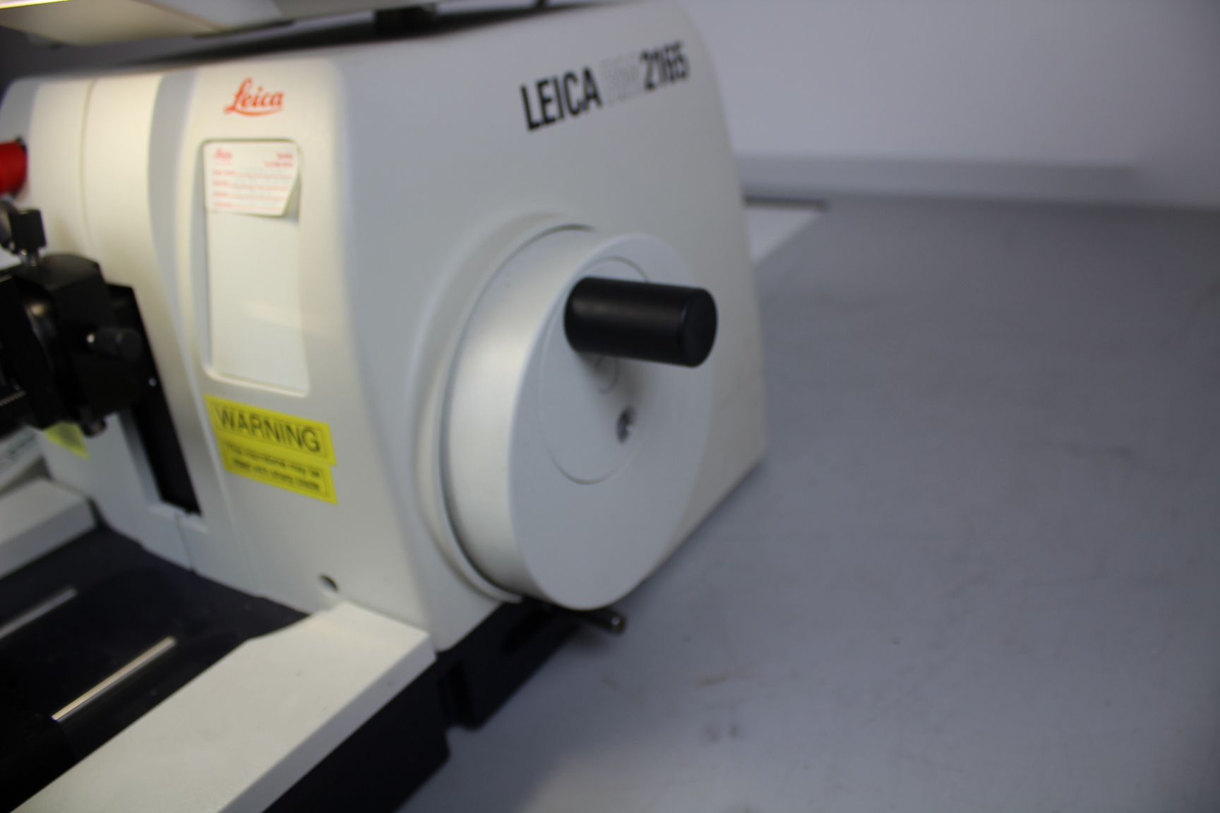 Image of Leica RM2165 Microtome