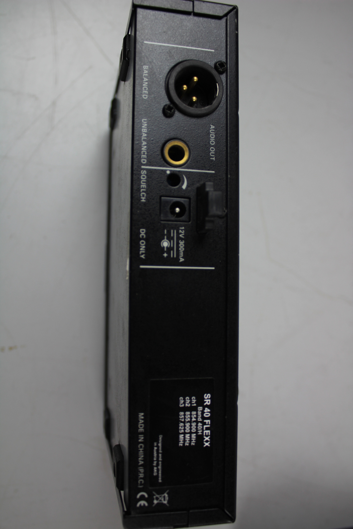Image of AKG Wireless Microphone and Receiver (SR40 Flexx) in carry case