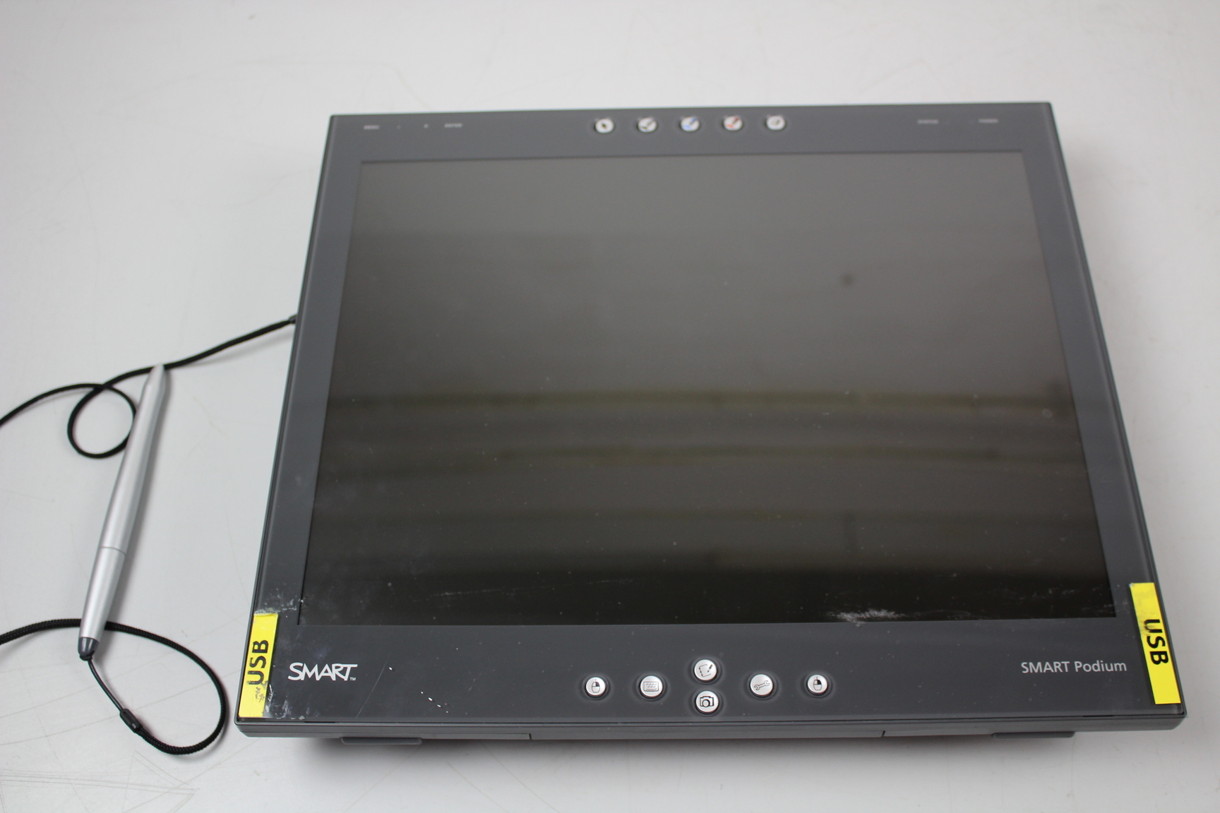 Image of SMART Podium ID350 Interactive Pen Display 15" LCD