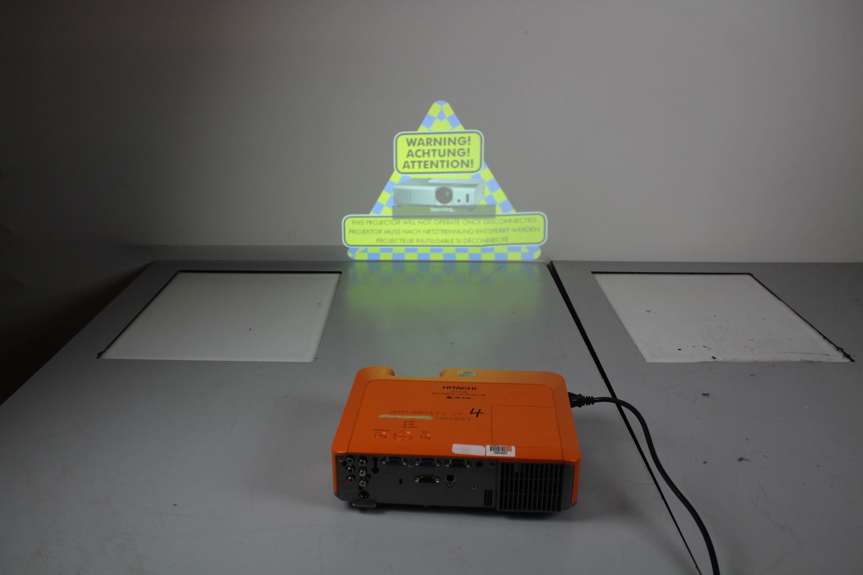Image of Hitachi ED-X10 3LCD Multimedia LCD Projector