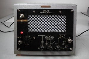 Thumbnail image of Antique Unilab 3cm Wave Apparatus Kit Transmitter Receiver Power Unit Amp Manual