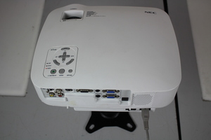 Thumbnail image of NEC LCD Projector - VT580 needs new lamp with Unicol Ceiling fixing