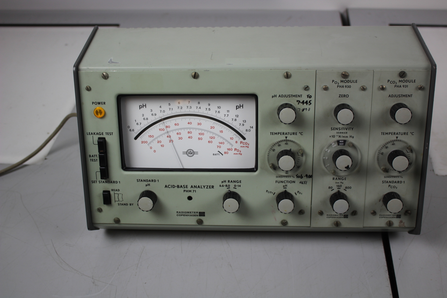 Image of Radiometer Acid-Base Analyser