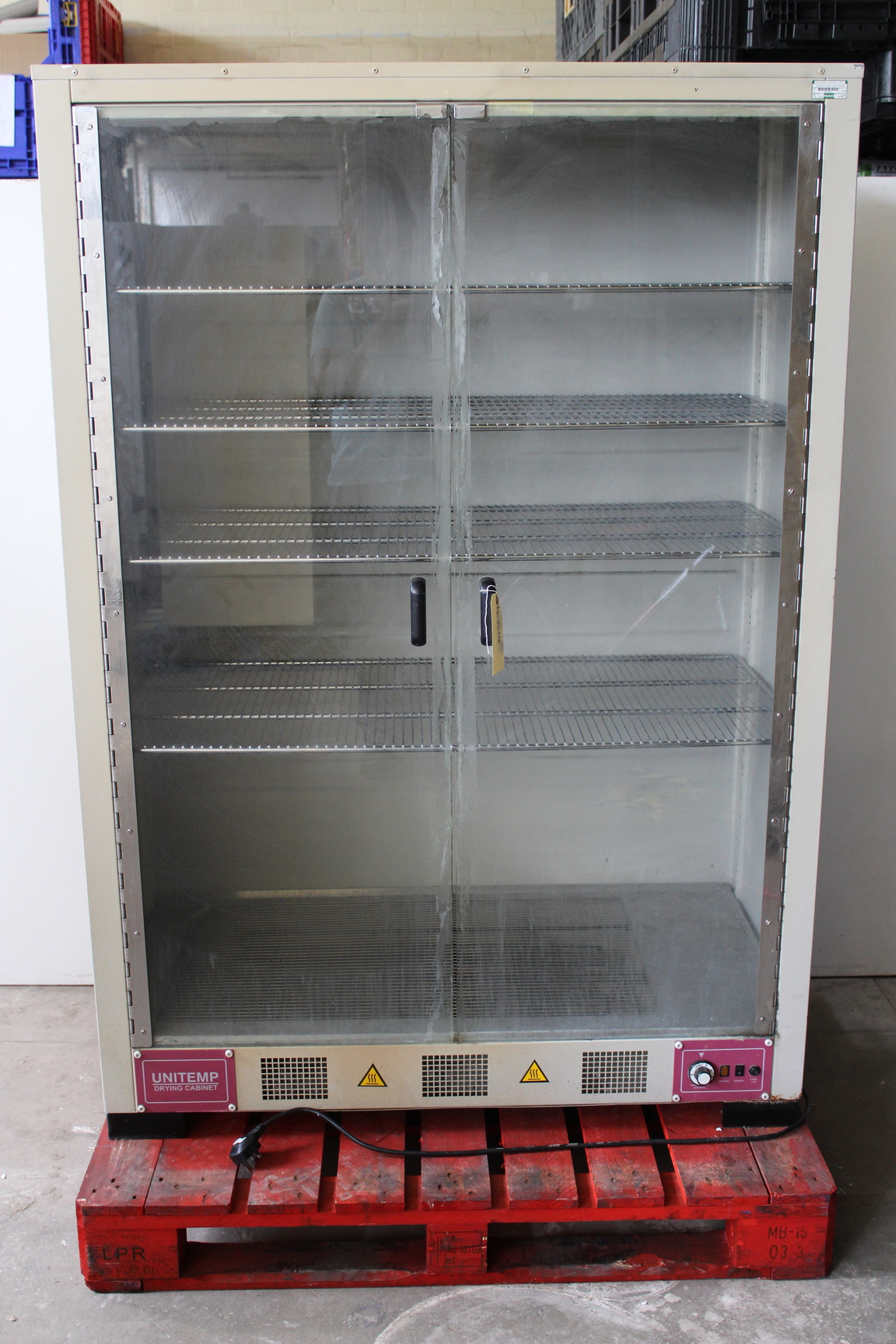 Image of Unitemp LTE Scientific Glassware Drying Cabinet