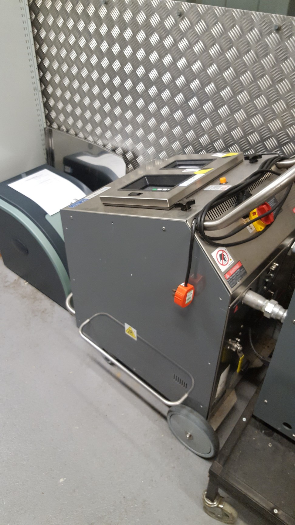 Image of Steris VHP 100P Desiccant Regeneration System