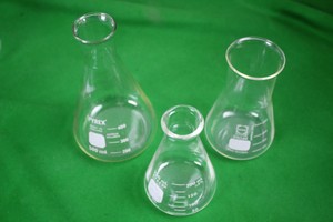 Thumbnail image of Pyrex Flasks, Job lot.