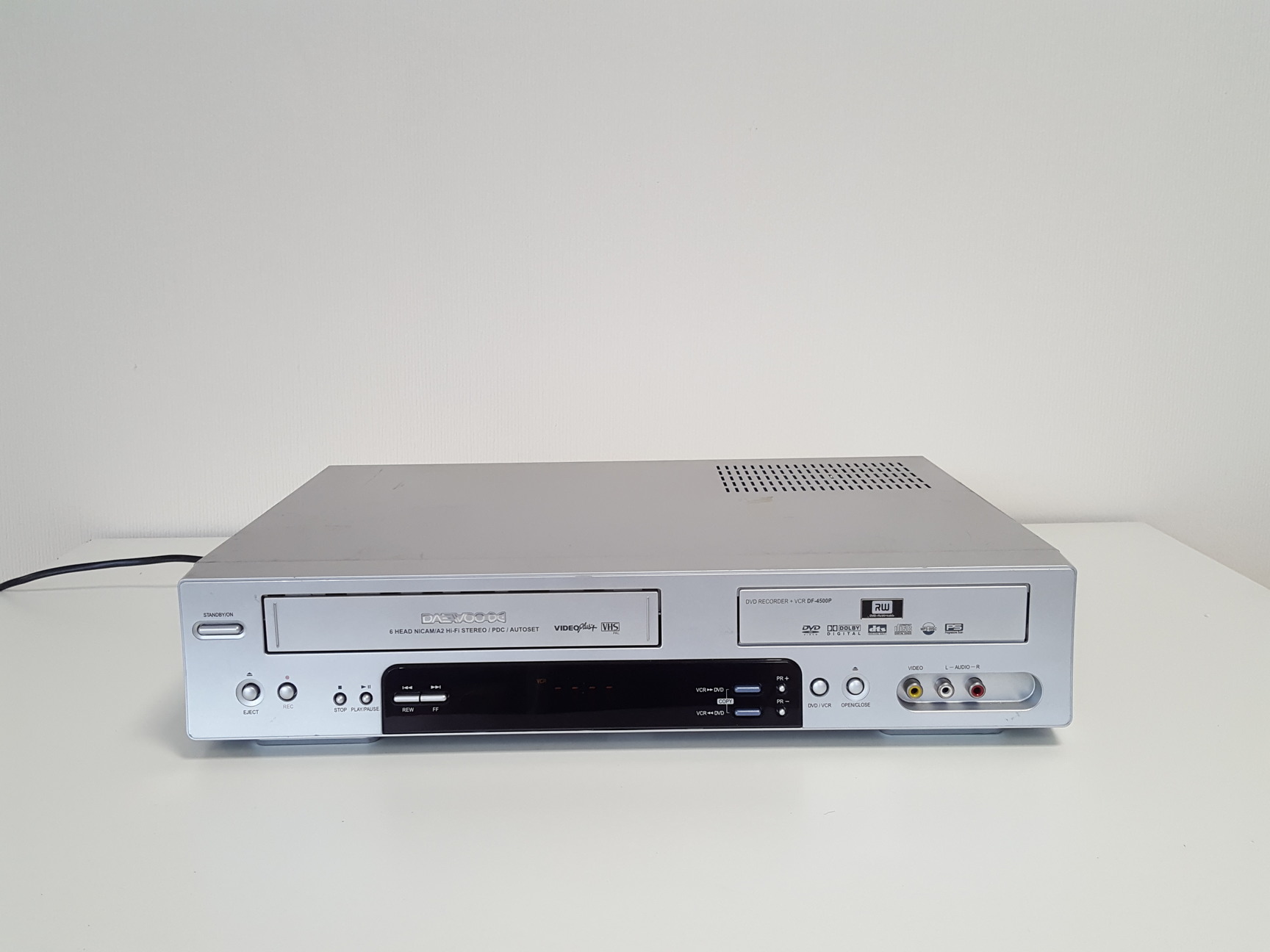 DAEWOO DVD RECORDER + VCR DF4500P VHS Player