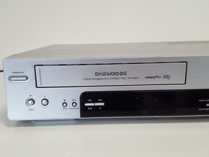 Thumbnail image of DAEWOO DVD RECORDER + VCR DF-4500P VHS Player