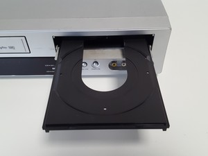 Thumbnail image of DAEWOO DVD RECORDER + VCR DF-4500P VHS Player