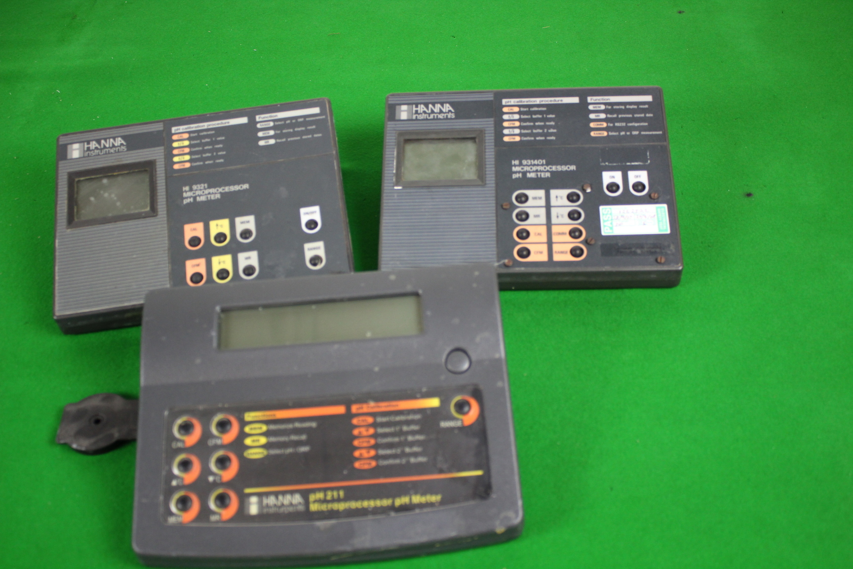 Image of Lot of 3 Hanna Instruments Microprocessor pH Meters