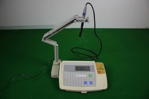Thumbnail image of Mettler Toledo MP225 pH Meter Digital Display +  InLab 413 Electrode Laboratory 