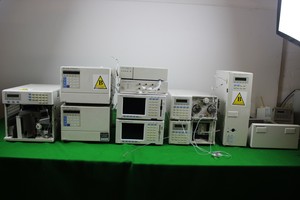 Thumbnail image of Job lot Shimadzu Lab Equip SIL-10AD VP FF-10A XL SCL-10A VP DGU-14A FCV-10AL 