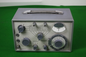 Thumbnail image of Marconi Universal Bridge TF 2700 Laboratory Electrical Testing Equipment